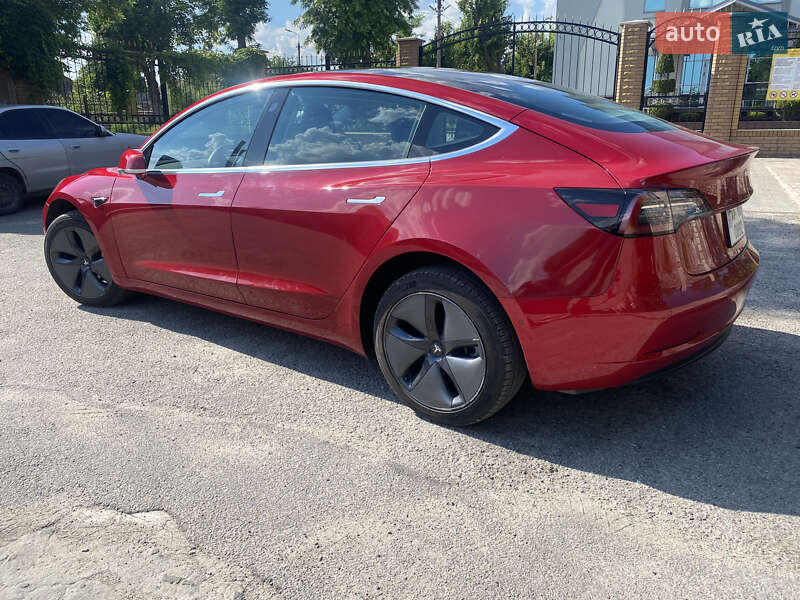 Седан Tesla Model 3 2020 в Запорожье