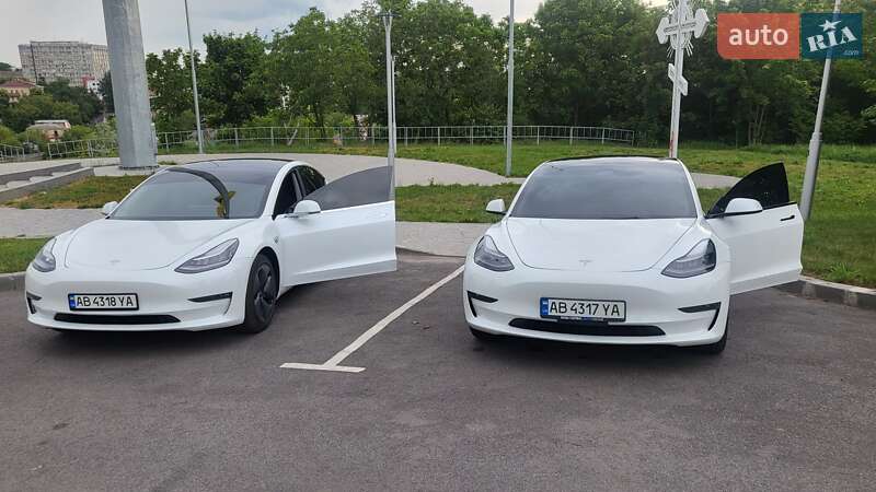 Седан Tesla Model 3 2020 в 
