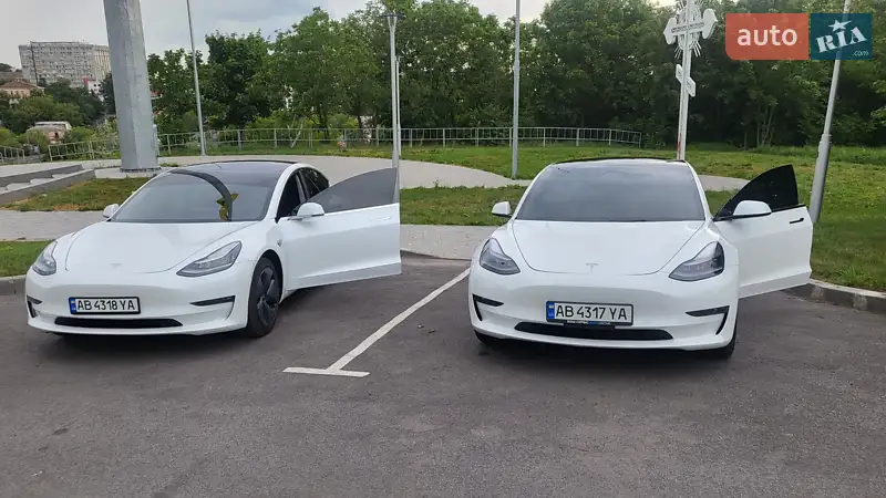 Седан Tesla Model 3 2020 в 