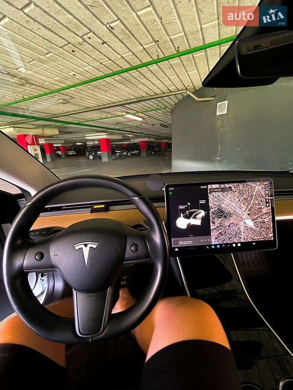 Седан Tesla Model 3 2018 в Киеве фото 10 Седан Tesla Model 3 2018 в Киеве