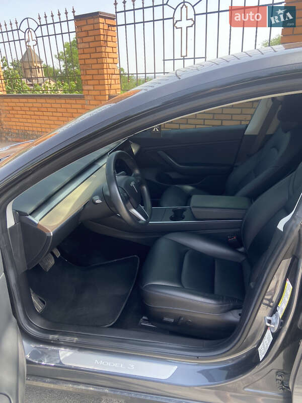 Седан Tesla Model 3 2018 в Запоріжжі фото 3 Седан Tesla Model 3 2018 в Запоріжжі