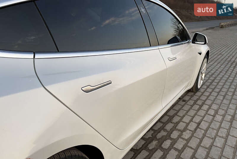 Седан Tesla Model 3 2020 в Млинове фото 22 Седан Tesla Model 3 2020 в Млинове