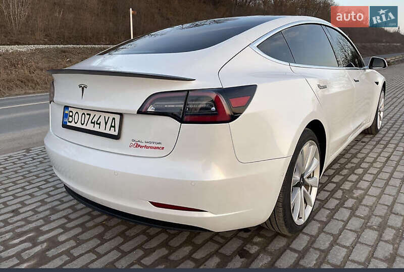Седан Tesla Model 3 2020 в Млинове фото 27 Седан Tesla Model 3 2020 в Млинове