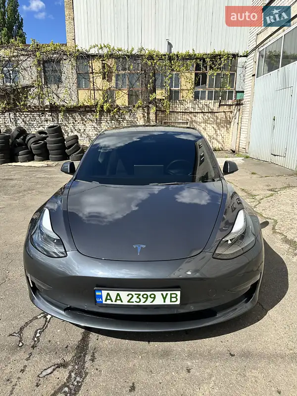 Tesla Model 3 2022