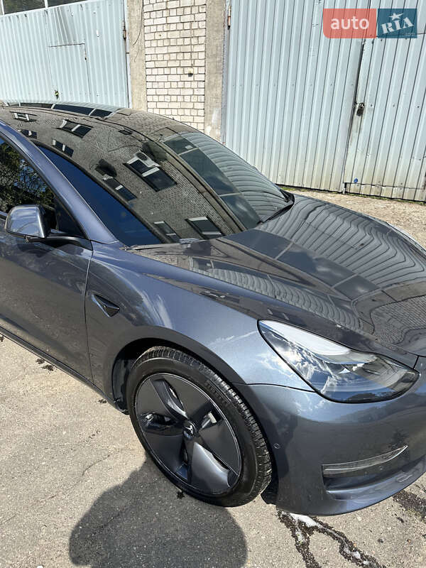 Седан Tesla Model 3 2022 в Києві