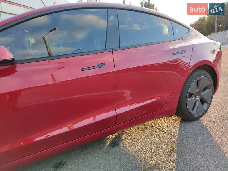 Седан Tesla Model 3 2022 в Киеве