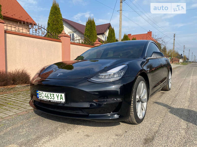 Седан Tesla Model 3 2019 в Луцке