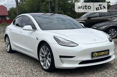 Седан Tesla Model 3 2018 в Коломиї