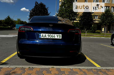 Седан Tesla Model 3 2018 в Киеве