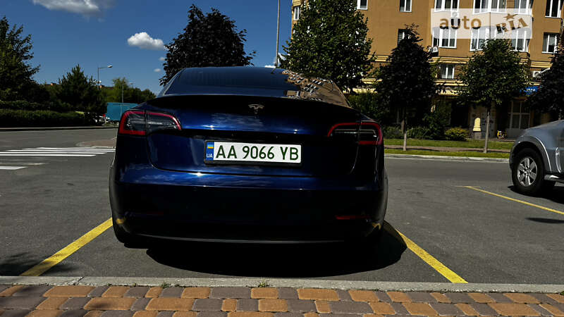 Седан Tesla Model 3 2018 в Киеве
