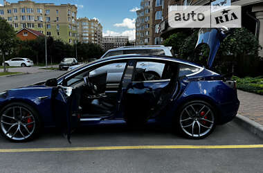 Седан Tesla Model 3 2018 в Киеве