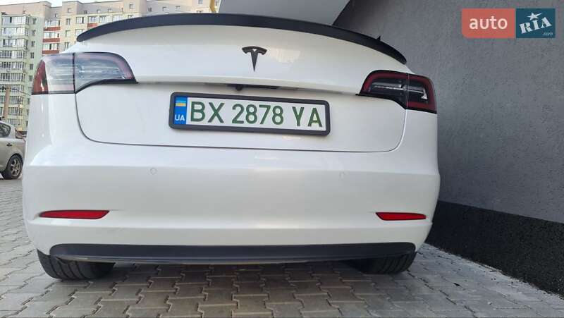 Седан Tesla Model 3 2022 в Хмельницькому