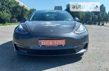 Седан Tesla Model 3 2021 в Харкові