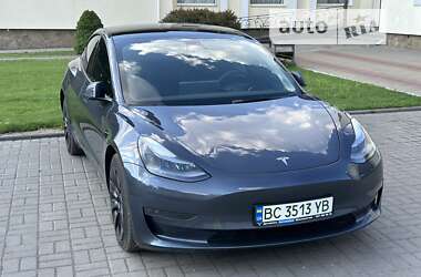 Седан Tesla Model 3 2022 в Черкасах