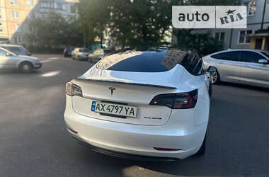 Седан Tesla Model 3 2021 в Харкові