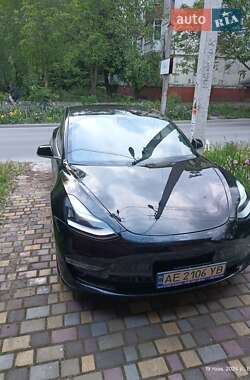 Седан Tesla Model 3 2018 в Днепре