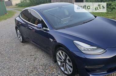 Седан Tesla Model 3 2020 в Києві