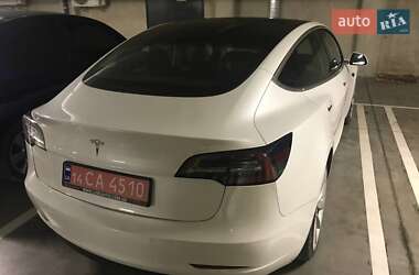 Седан Tesla Model 3 2019 в Львове
