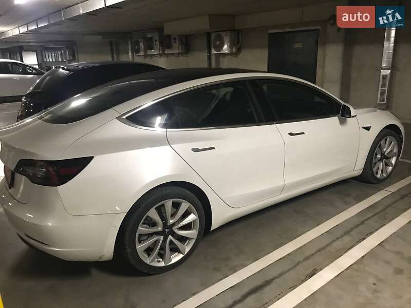 Седан Tesla Model 3 2019 в Львові фото 4 Седан Tesla Model 3 2019 в Львові