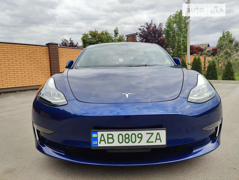 Седан Tesla Model 3 2022 в Вінниці