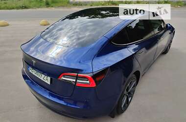 Седан Tesla Model 3 2022 в Виннице