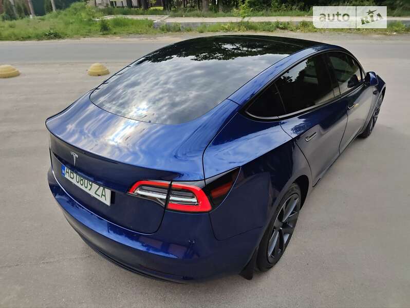 Седан Tesla Model 3 2022 в Вінниці
