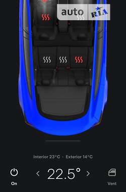 Седан Tesla Model 3 2022 в 