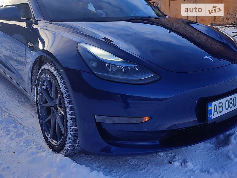 Седан Tesla Model 3 2022 в Вінниці
