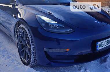 Седан Tesla Model 3 2022 в 