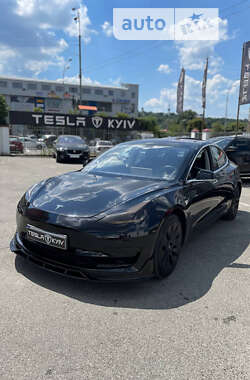 Седан Tesla Model 3 2018 в Києві