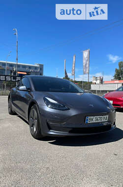 Седан Tesla Model 3 2023 в Киеве