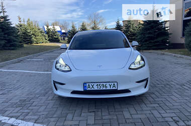 Седан Tesla Model 3 2023 в Харькове