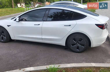 Седан Tesla Model 3 2021 в 