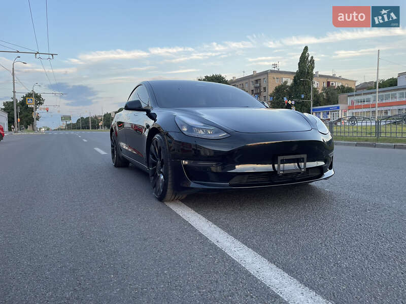 Седан Tesla Model 3 2022 в Киеве фото 3 Седан Tesla Model 3 2022 в Киеве