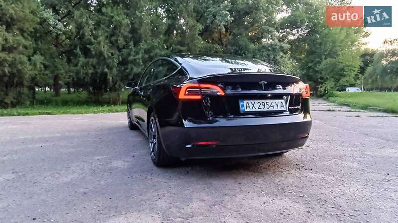 Седан Tesla Model 3 2019 в Харкові
