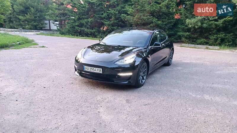 Седан Tesla Model 3 2019 в Харкові