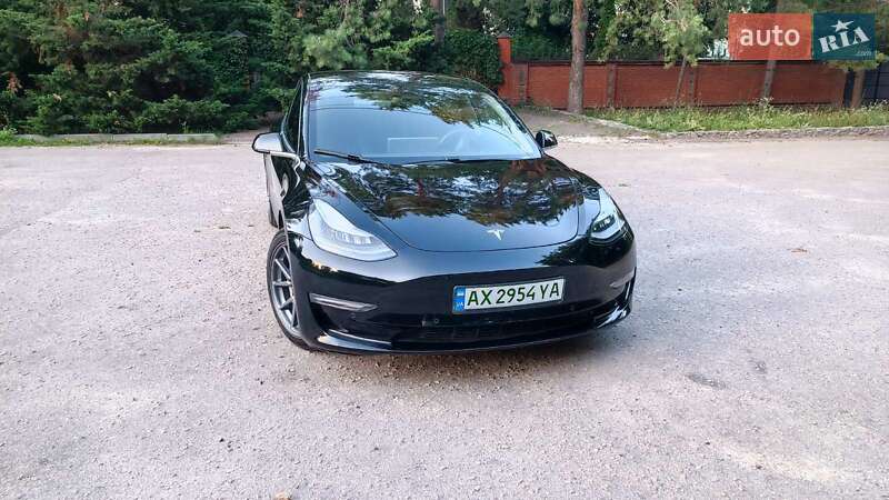 Седан Tesla Model 3 2019 в Харкові