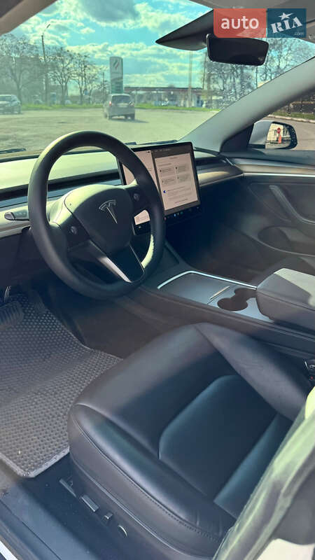 Седан Tesla Model 3 2022 в Полтаві