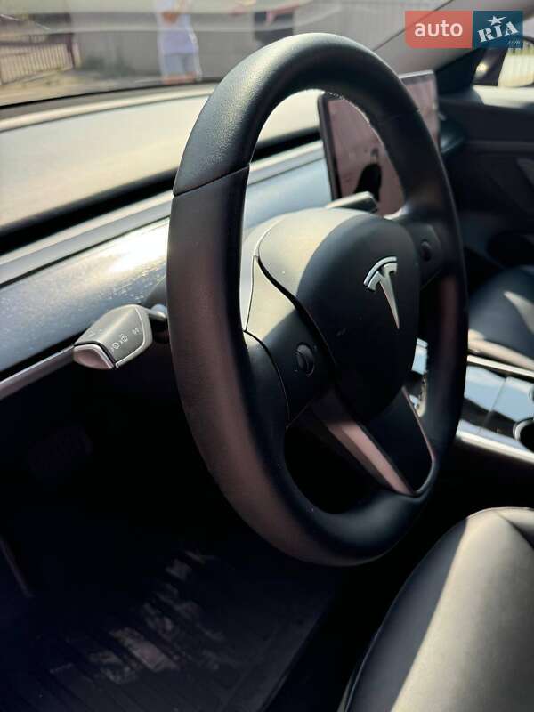 Седан Tesla Model 3 2019 в Кривом Роге