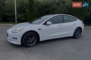 Седан Tesla Model 3 2022 в Луцке