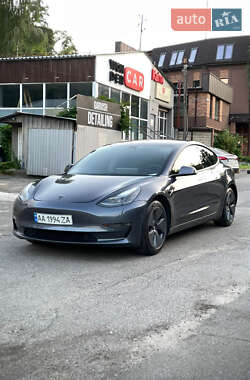 Седан Tesla Model 3 2022 в Киеве