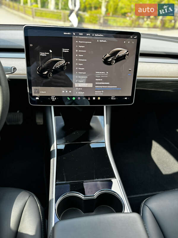 Седан Tesla Model 3 2019 в Рівному