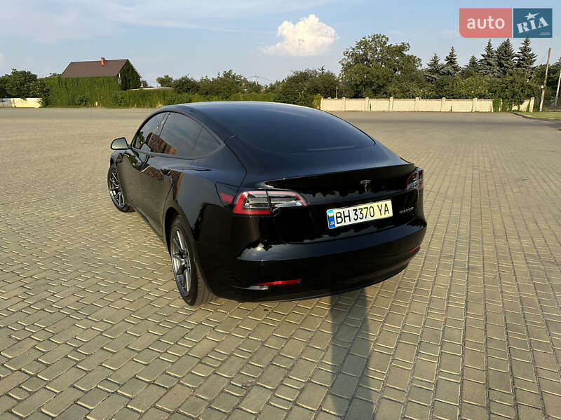 Седан Tesla Model 3 2019 в Одесі