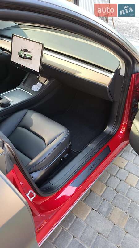 Седан Tesla Model 3 2022 в Тернополі