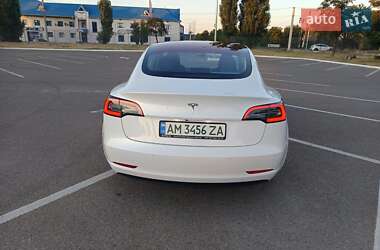 Седан Tesla Model 3 2018 в Житомирі