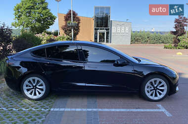 Седан Tesla Model 3 2022 в Киеве