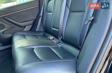Седан Tesla Model 3 2022 в Киеве