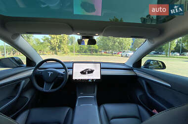 Седан Tesla Model 3 2022 в Киеве