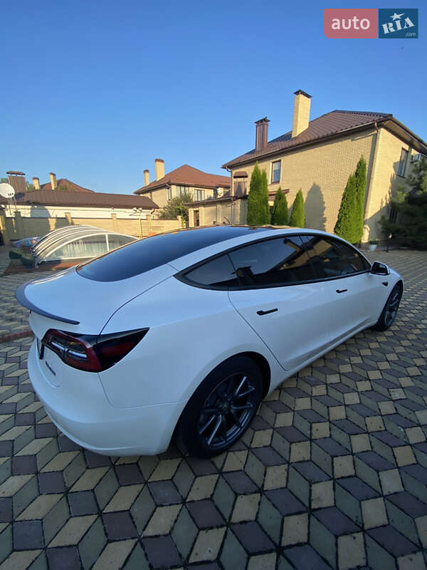 Седан Tesla Model 3 2022 в Полтаве