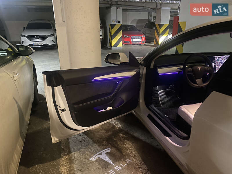 Седан Tesla Model 3 2022 в Полтаве